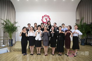想成為優(yōu)秀禮儀培訓(xùn)師，怎能不精通服務(wù)禮儀？